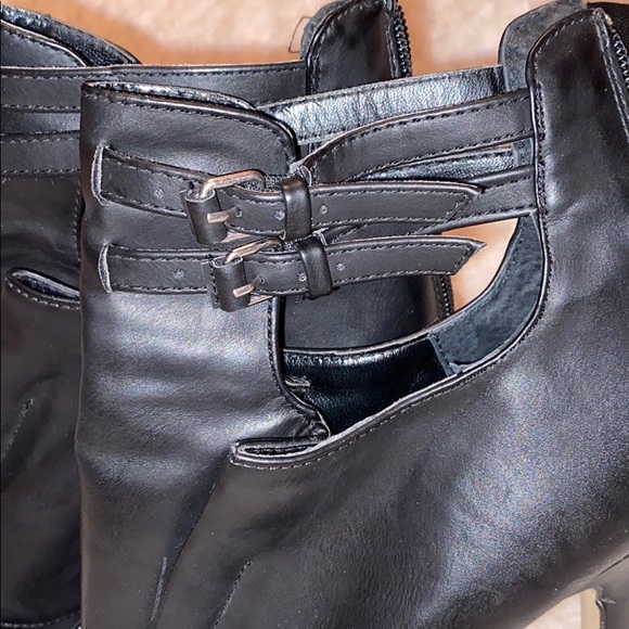 Beau & Ashe High Heels - Picture 3 of 11